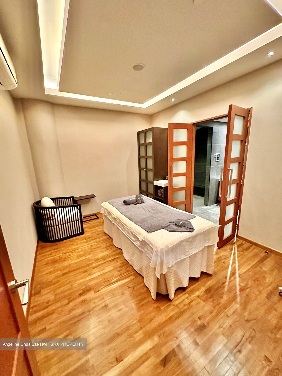 Marriott Hotel, Singapore (D9), Retail #498155771